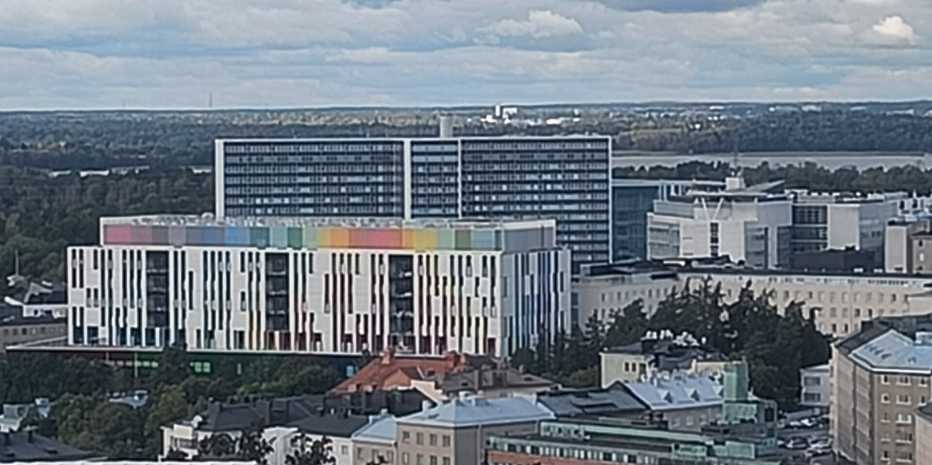 Meilahden sairaala-alue, jossa toimivat Helsingin ilta-, viikonloppu- ja yöpäivystys